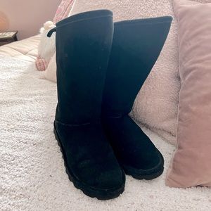 NWOT black BEARPAW suede slip on boot with faux lace up back size 7 women